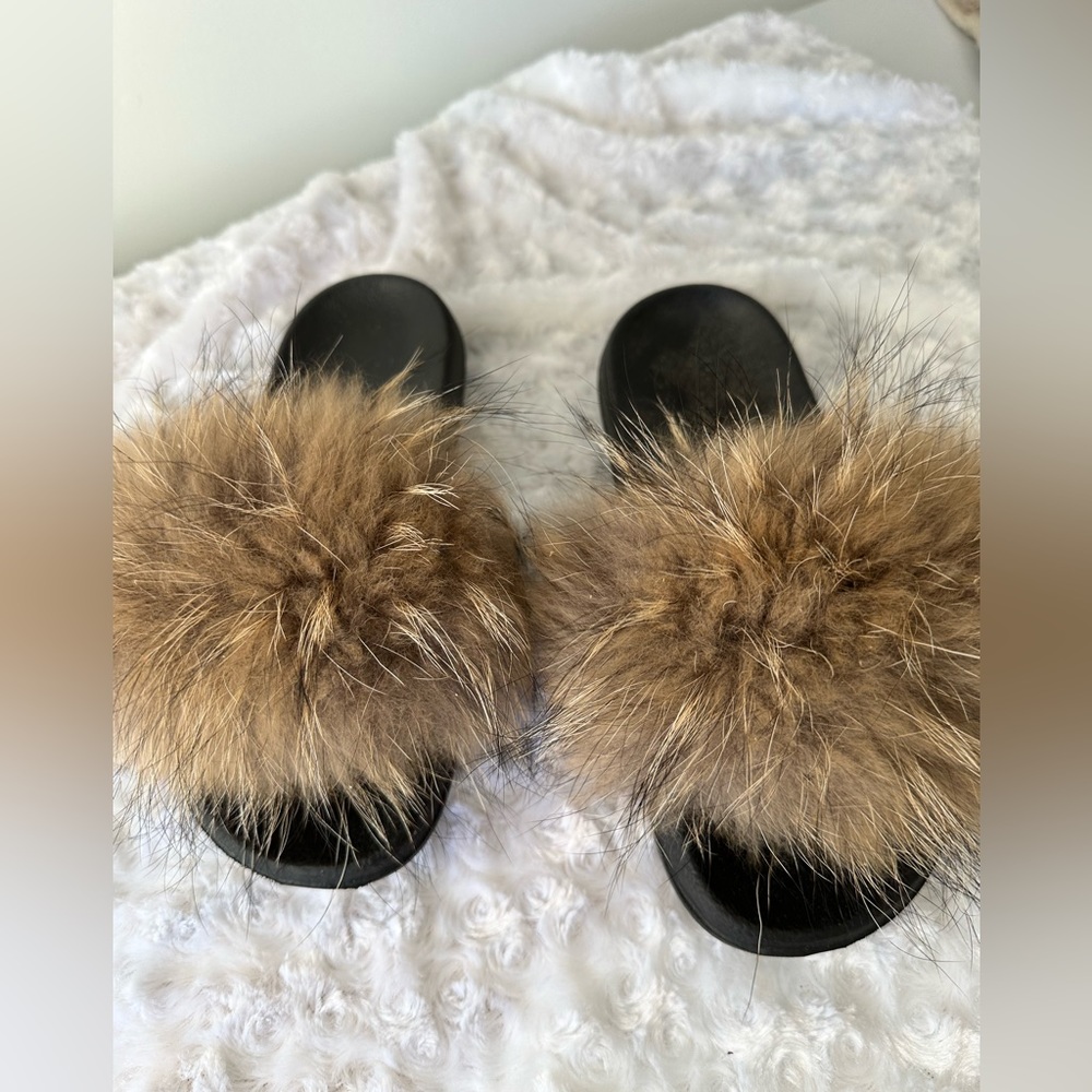 Fox fur slides slipper